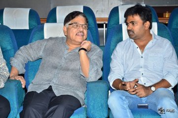 Next Nuvve Movie Pressmeet